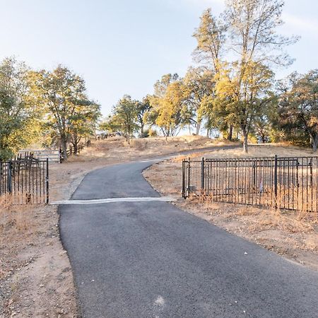 Rolling Oaks Ranch - 200 Acres Of Lakeside Beauty & Countryside Serenity Mariposa Zewnętrze zdjęcie